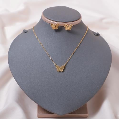 طقم نسائي انيق