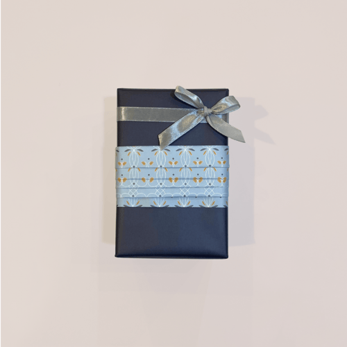 ورق تغليف للورد والهدايا - 12 قطعة