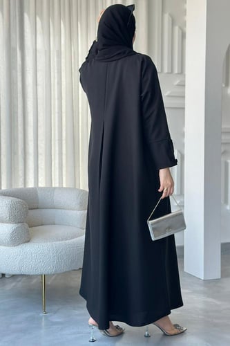 عباية A21: سحر الكتان الفاخر بتصميم "البوكس" الانس...