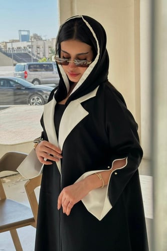 عباية بليزر سوداء للدوام | A28