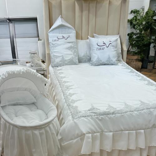 طقم إستقبال 8 قطع شامل التطريز