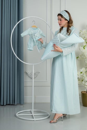 طقم سابع روب نفاس + مدس طفل+ لبس