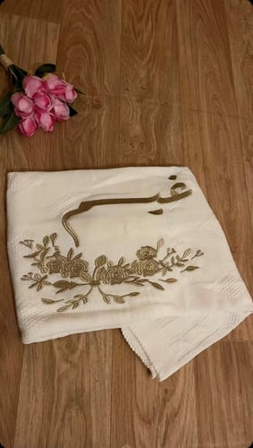 كوفله شال تطريز بالاسم