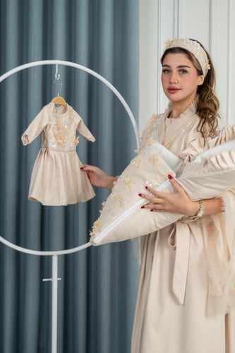 طقم سابع روب نفاس + مدس طفل+ لبس