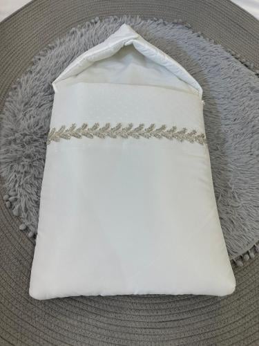 مدس مواليد على كريستال