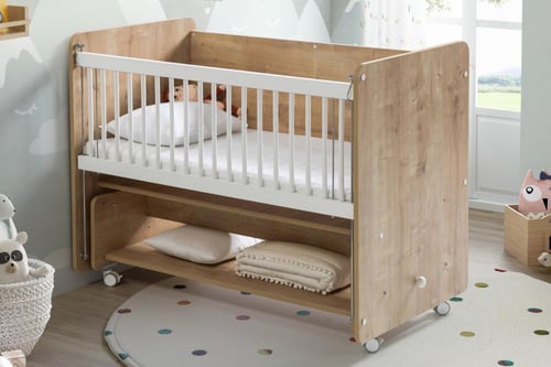 سرير اطفال جانب الام