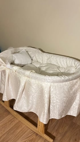 سرير اطفال حديث الولادة جاكار