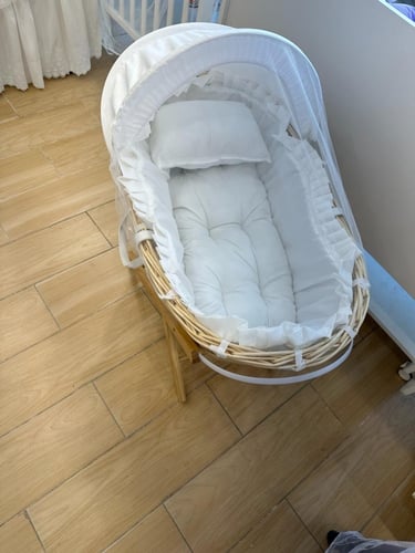 سرير أطفال سله موسى