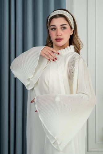 روب استقبال ناعم بتطريز لؤلؤ وكريستال - سكري