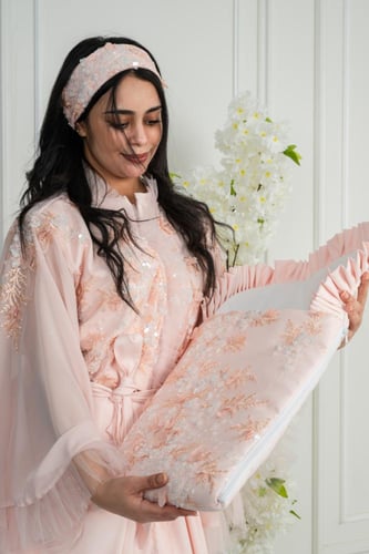 طقم سابع روب نفاس + مدس طفل+ لبس