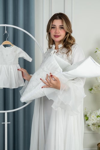 طقم سابع روب نفاس + مدس طفل+ لبس