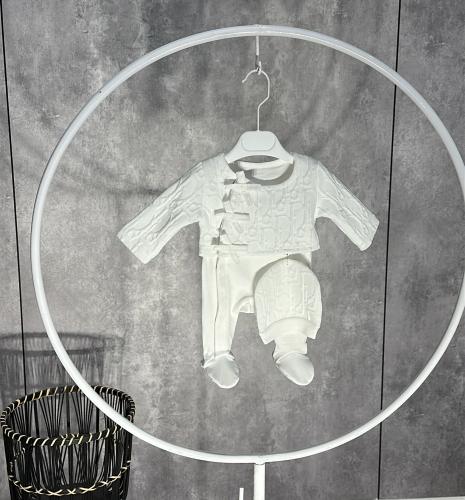 افرول مواليد بنقشة بارزة وفيونكات جانبيه