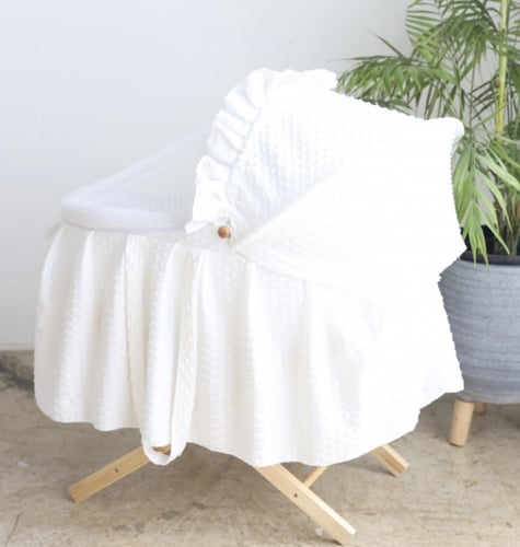 سرير أطفال حديث الولاده+ شامل القاعده