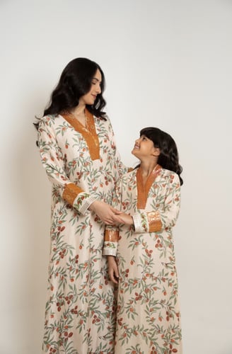 ثوب كاريشما