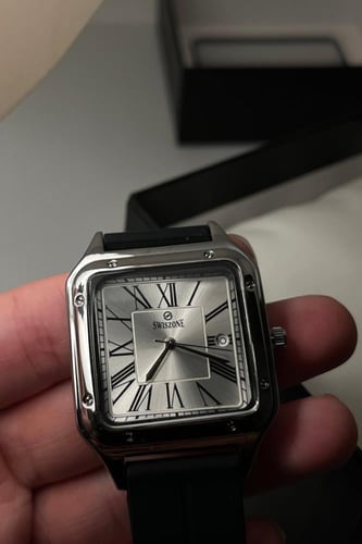 فضي ربر أسود