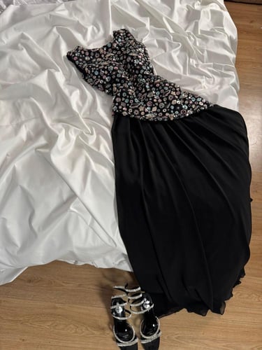 فستان ايناس