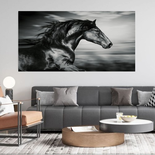الخيل الاسود الامع - تجريدي