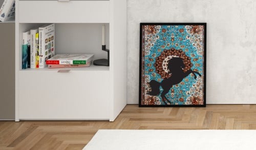 خيل اسود مع سجادة - تجريدي