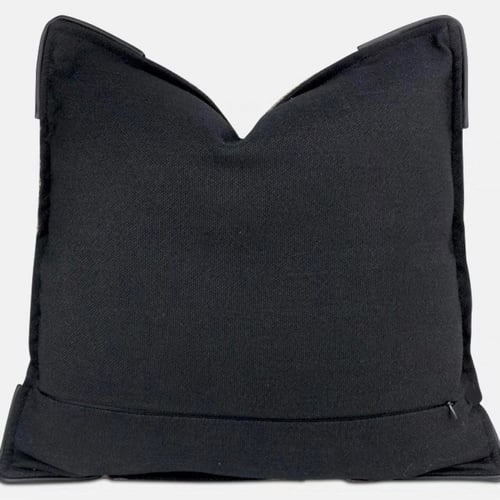 غطاء خدادية جلد ذهبي داكن بحواف سوداء أنيقة | Fanc...