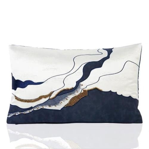 غطاء خدادية مستطيل ابيض وازرق مزين بخرز ذهبي