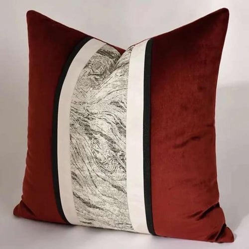 غطاء خدادية أحمر بتفاصيل رخامية أنيقة