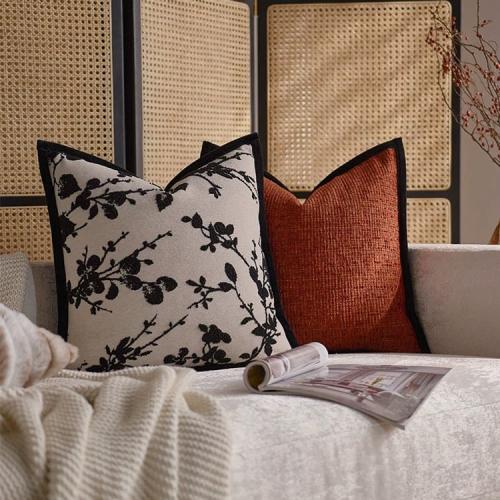 اغطيه وسائد اورنج ، ابيض و اسود