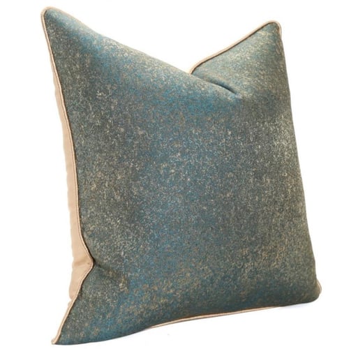 غطاء وسادة اخضر وذهبي