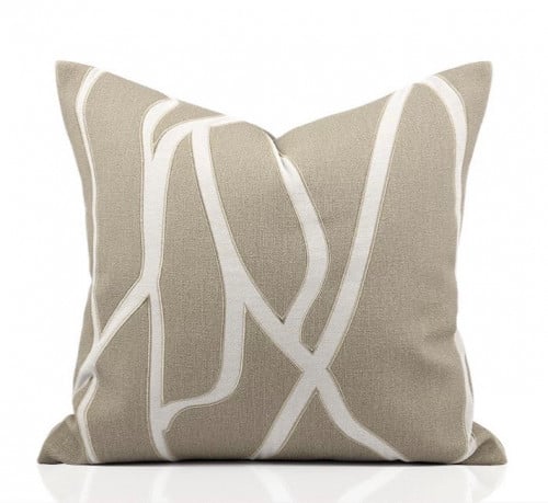 غطاء وسادة بيج وابيض مودرن
