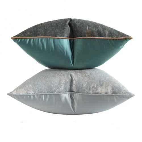 غطاء وسادة فضي وسماوي