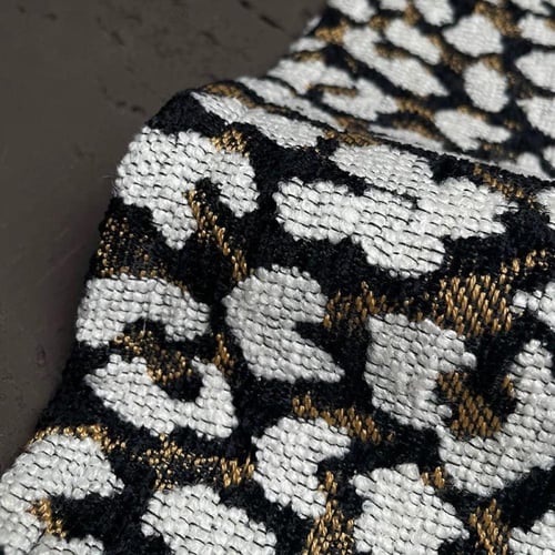 غطاء خدادية فاخرة بنقشة الفهد