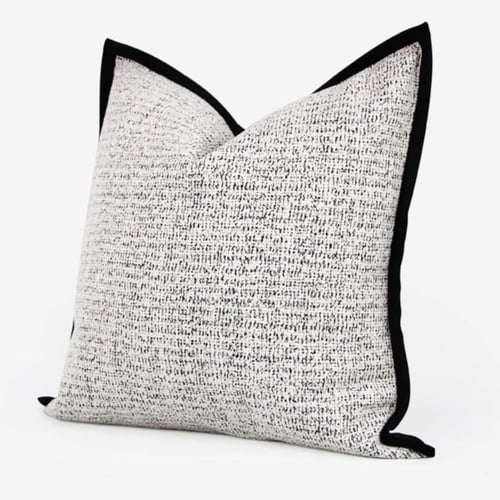 غطاء خداديه ابيض واسود بحواف سوداء