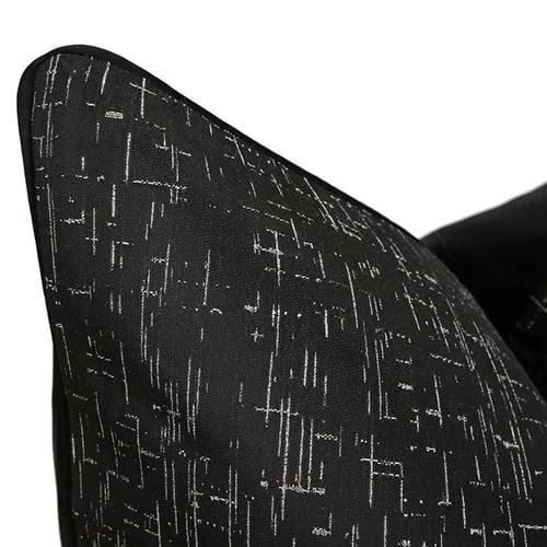 غطاء وسادة اسود