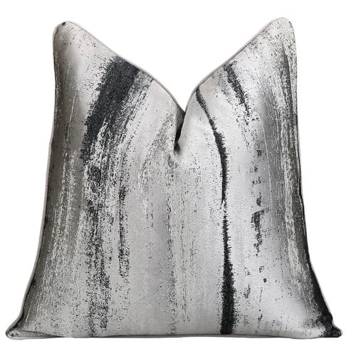 غطاء وسادة رمادي فضي