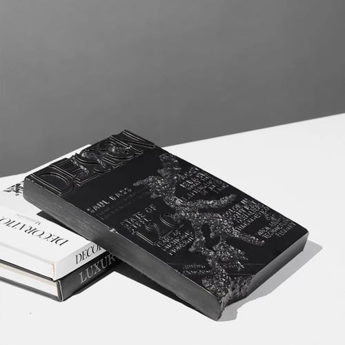 كتاب ديكور مميز بنقوش عتيقه