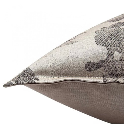 غطاء وسادة ذهبي برسمة اوراق شجر