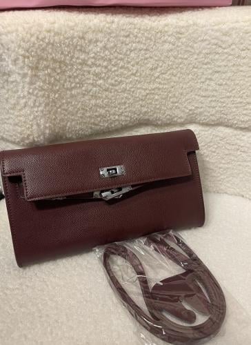 Cross body burgundy