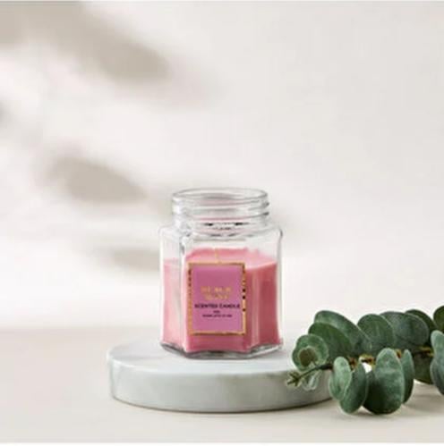 شمعه معطره برائحة الزهور