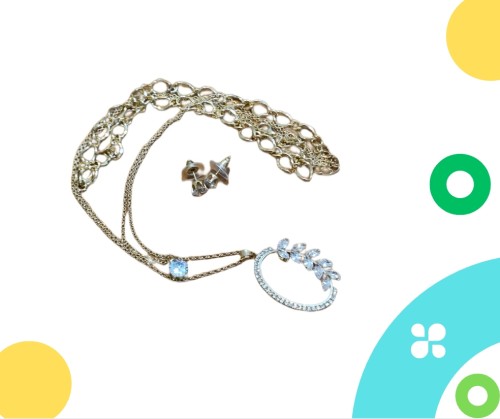 سلس اللون ذهبي مع حلق