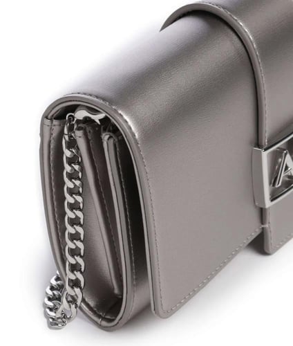 أرماني اكستشينج