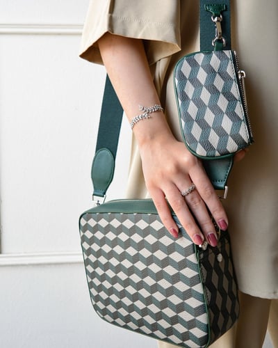 شنطة نسائية بتصميم كاجوال بلون أخضر