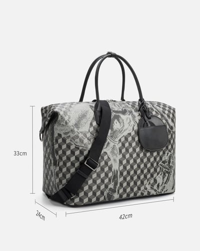 شنطة نسائية بتصميم كبير بلون أسود