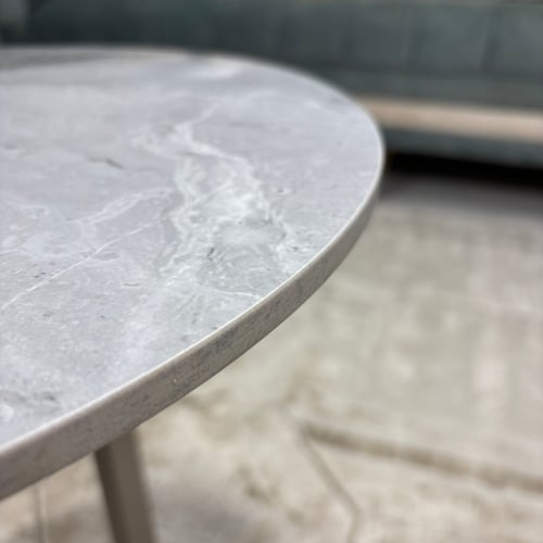 طاولات جانبية مودرن دائري