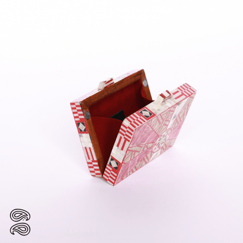 حقيبة الصدف والاكريلك