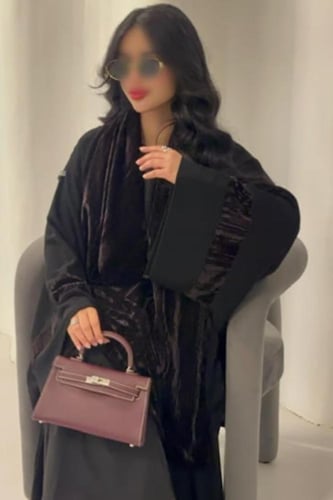 N47 - نص بشت - قماش ملكي- اضافة مخمل - بني