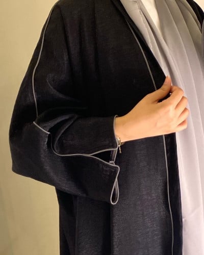N03 عباية سوداء
