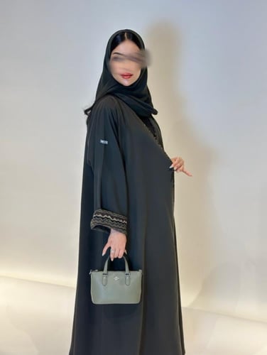 N42 - عباية نص كلوش (كشمير درجات الزيتي)