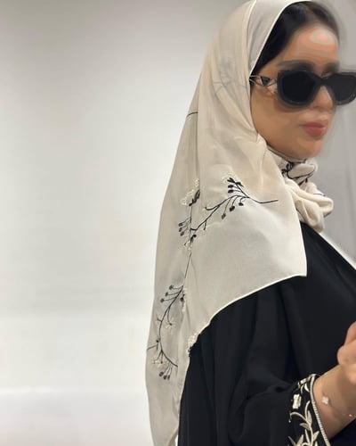 طرحة شيفون - تطريز زهور