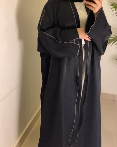 N03 عباية سوداء
