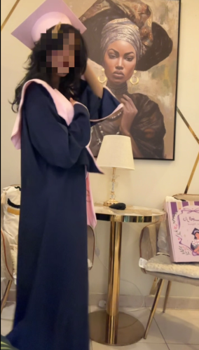 طقم عباية تخرج (كحلي وردي)