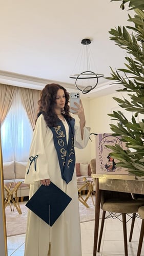 طقم عباية تخرج (سكري )